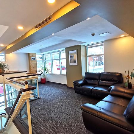 Auberge De La Gare ガティノー エクステリア 写真