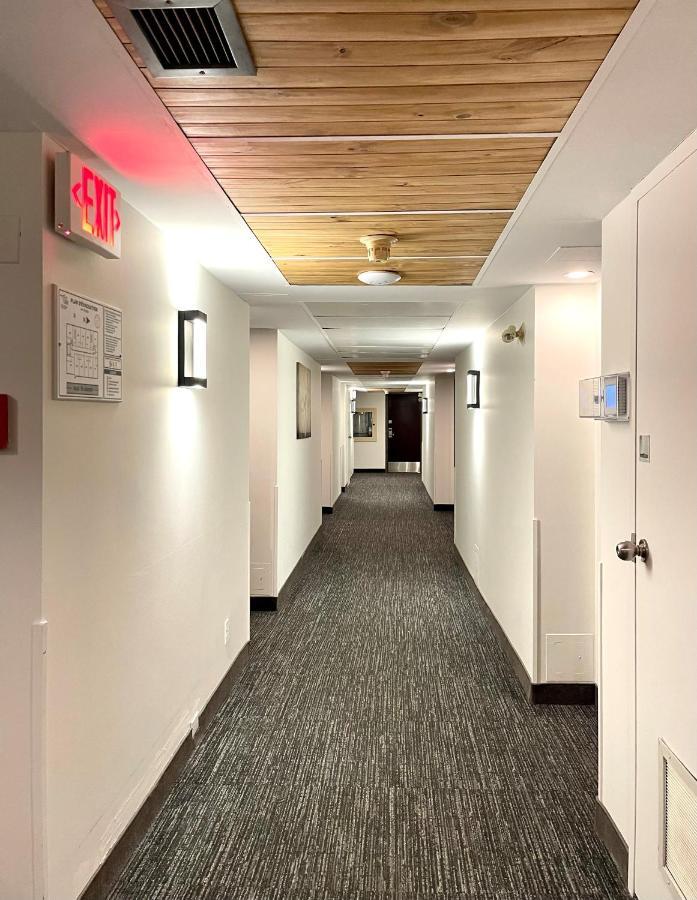 Auberge De La Gare ガティノー エクステリア 写真